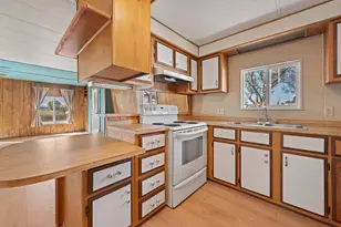 133 SW Tompsett St, Madras, OR 97741 - Photo 14