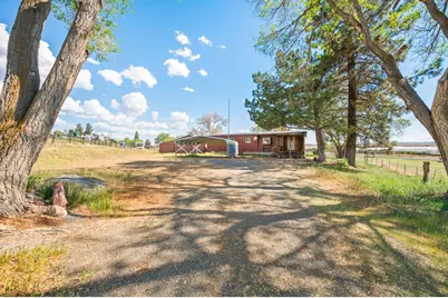 133 SW Tompsett Street, Madras, OR 97741 - Photo 1