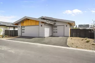 3202 NW Strickland Wy, Bend, OR 97703 - Photo 44
