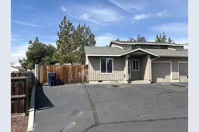 2211 SW Quartz Avenue, Redmond, OR 97756 - Photo 1