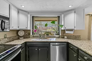 3173 Sycamore Wy, Medford, OR 97504 - Photo 12