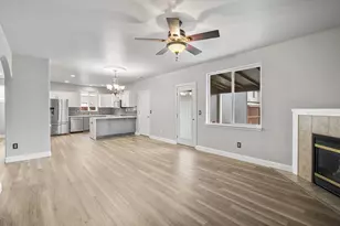 1320 NE 3rd St, Redmond, OR 97756 - Photo 10