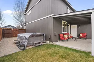 1320 NE 3rd St, Redmond, OR 97756 - Photo 32