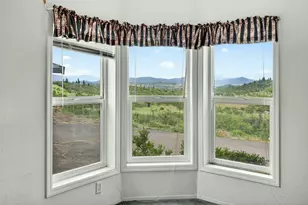 1374 W Linn Rd, Eagle Point, OR 97524 - Photo 32