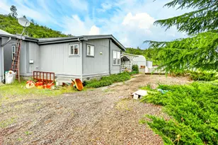 1374 W Linn Rd, Eagle Point, OR 97524 - Photo 40