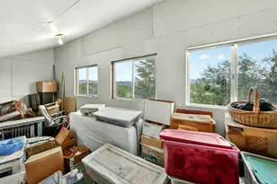 1374 W Linn Rd, Eagle Point, OR 97524 - Photo 38