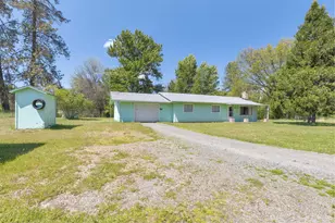 637 Covered Bridge Rd, Rogue River, OR 97537 - Photo 2