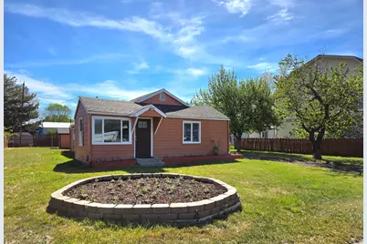 756 NW Fairmont Street, Prineville, OR 97754 - Photo 2