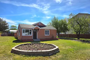 756 NW Fairmont St, Prineville, OR 97754 - Photo 2