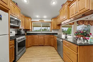 2244 Hillside Dr, Medford, OR 97502 - Photo 14