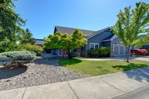 108 Sandridge Way, Eagle Point, OR 97524 - Photo 4