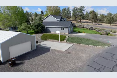 2045 NE Camas Lane, Madras, OR 97741 - Photo 34