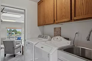 2045 NE Camas Ln, Madras, OR 97741 - Photo 16