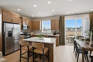 2712 NW 26th Lp N, Redmond, OR 97756 - Photo 4