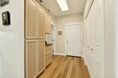 1099 N Haskell Street, Central Point, OR 97502 - Photo 18