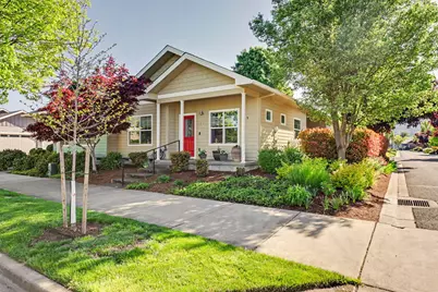 1099 N Haskell Street, Central Point, OR 97502 - Photo 1