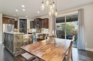 61072 Manhae Loop, Bend, OR 97702 - Photo 10