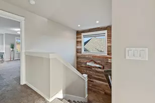 61072 Manhae Loop, Bend, OR 97702 - Photo 18