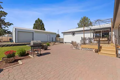 605 SE Kinkade Road, Madras, OR 97741 - Photo 28