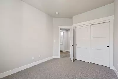 20518 NE Empire Avenue, Bend, OR 97701 - Photo 10