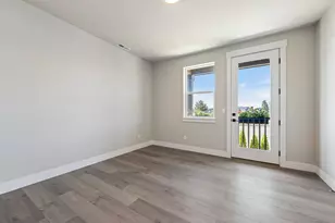 20518 NE Empire Ave, Bend, OR 97701 - Photo 14