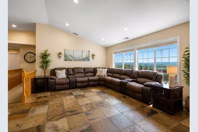 2212 Kimberly Drive, Klamath Falls, OR 97603 - Photo 14