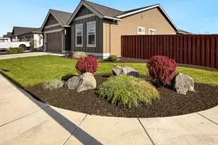 1056 NE Henry Dr, Prineville, OR 97754 - Photo 2