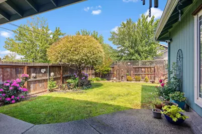 102 SW Pintail Court, Grants Pass, OR 97527 - Photo 32