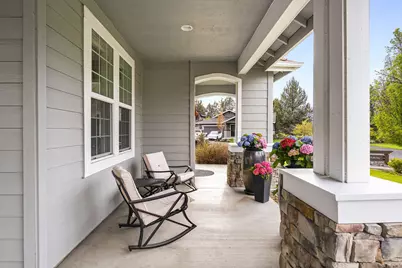 19527 Mirror Lake Place, Bend, OR 97702 - Photo 4