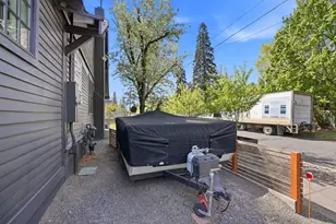 94 NW Portland Ave, Bend, OR 97703 - Photo 70
