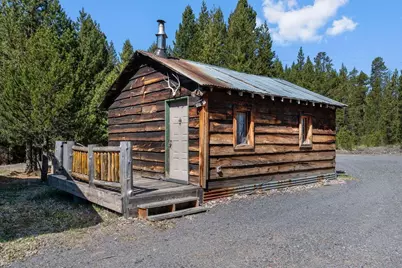 18142 Highway 58, Crescent Lake, OR 97733 - Photo 6