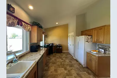 9227 St Andrews Circle, Klamath Falls, OR 97603 - Photo 14