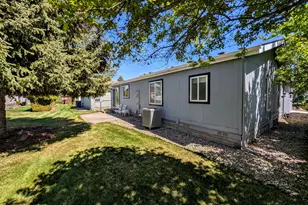 1188 NE 27th St, Bend, OR 97701 - Photo 2