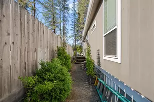 594 Detrick Dr, Grants Pass, OR 97527 - Photo 24