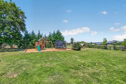 670 Old Stage Road, Central Point, OR 97502 - Photo 40
