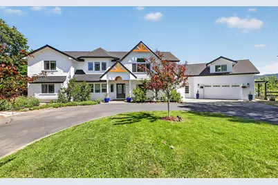 670 Old Stage Road, Central Point, OR 97502 - Photo 1