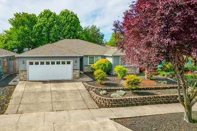 921 Birmingham Street, Medford, OR 97501 - Photo 14