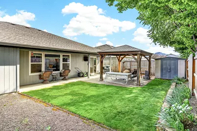 921 Birmingham Street, Medford, OR 97501 - Photo 10