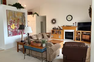 476 Nutcracker Dr, Redmond, OR 97756 - Photo 2
