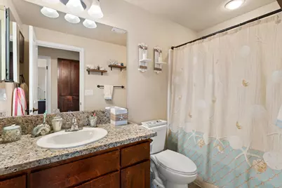 944 Stonewater Drive, Eagle Point, OR 97524 - Photo 20
