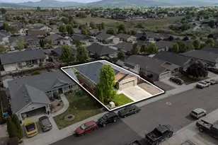 944 Stonewater Dr, Eagle Point, OR 97524 - Photo 30