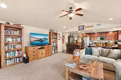 944 Stonewater Drive, Eagle Point, OR 97524 - Photo 12