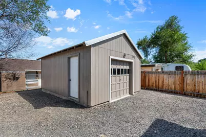 397 SE 6th Street # A, Madras, OR 97741 - Photo 18