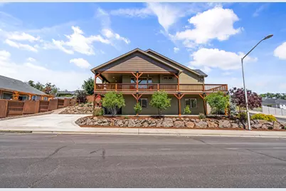 22 Terra Linda Court, Eagle Point, OR 97524 - Photo 1