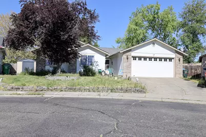 17 Blue Heron Court, Eagle Point, OR 97524 - Photo 1