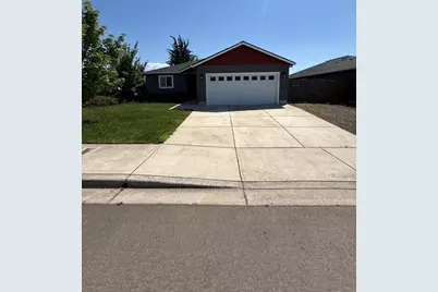 3852 Valley Meadows Drive, White City, OR 97503 - Photo 1