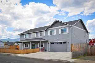 1029 Brandon Way, Phoenix, OR 97535 - Photo 2