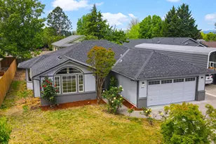 3035 Adams Cir, Medford, OR 97504 - Photo 1