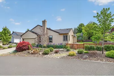 2458 Republic Way, Medford, OR 97504 - Photo 4
