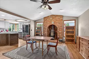 2458 Republic Way, Medford, OR 97504 - Photo 10